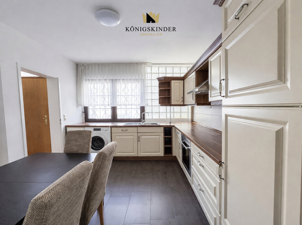 Küche mit Essbereich