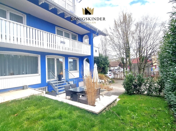 Gartenterrasse zugänglich vom Wohnzimmer aus