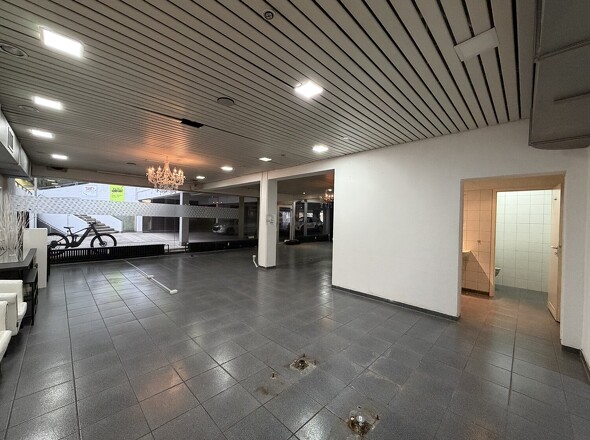 Ausstellungs-/ Verkaufsfläche