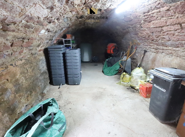 ...Gewölbekeller...