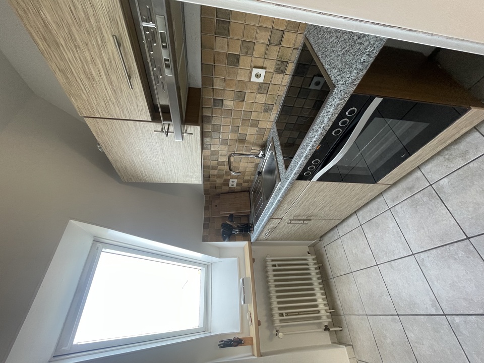 Küche mit Einbauküche 