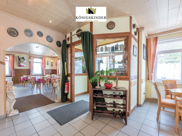 ...Eingangsbereich Gastro...