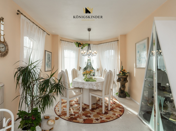 ...Esszimmer im Erker...