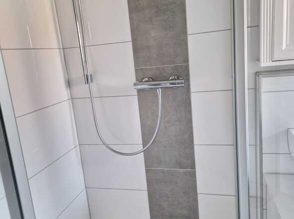 Dusche Wohnung 1
