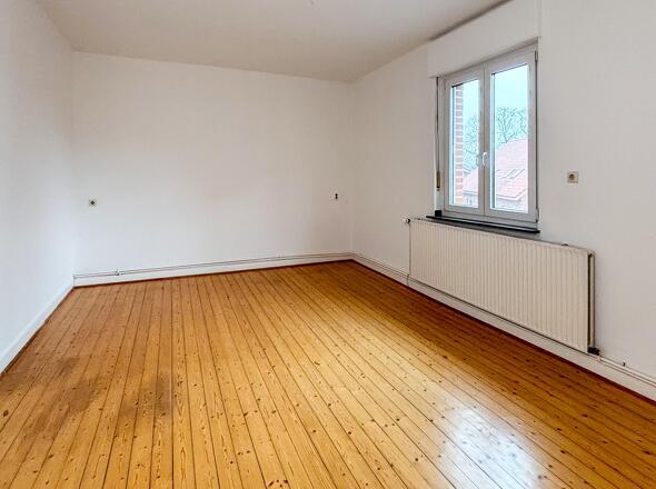 mit aufgearbeiteten Holzdielen