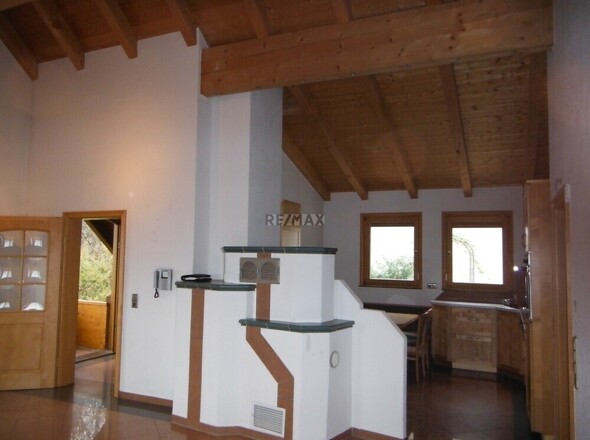 Wohnzimmer DG mit offener Küche