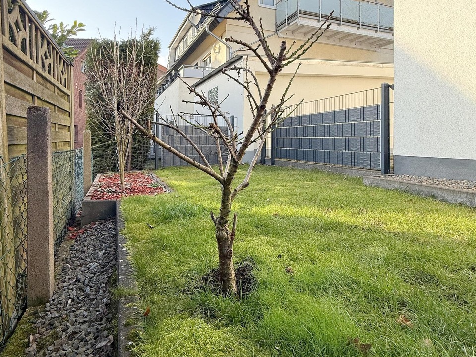 Eigener Garten mit direktem Zugang von der Terrasse