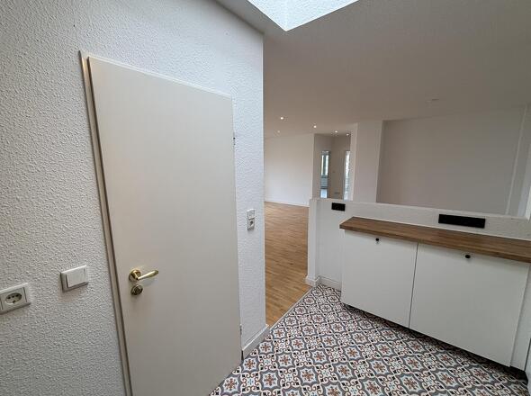 Küche mit Abstellraum