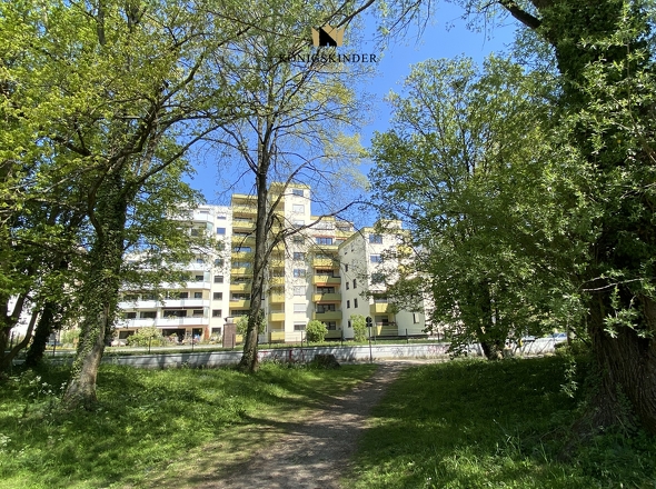 Kurzer Fußweg mit ca. 50 m