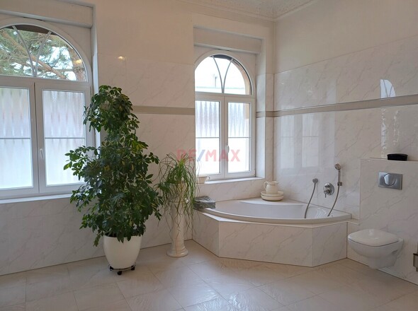 luxuriöses Badezimmer