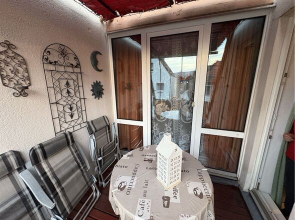 Loggia - Straßenblick