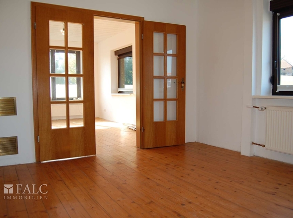 Durgang vom Esszimmer ins Wohnzimmer_Haupthaus EG