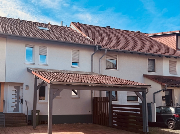 Eingang / Doppelcarport