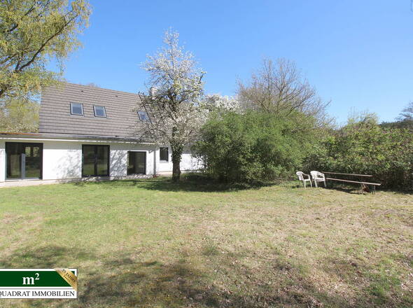 Aufblühender Garten - der Frühling ist gekommen