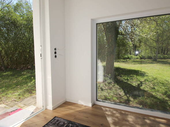 Entrée mit Panoramagartenblick