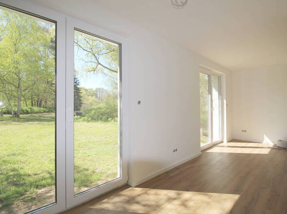 Zugang zu sep. Zimmer EG mit Zugang zur Süd-Terrasse