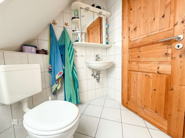 Badezimmer mit Dusche