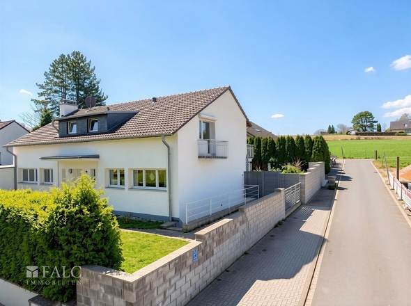 Parkplätze & Seiteneingang