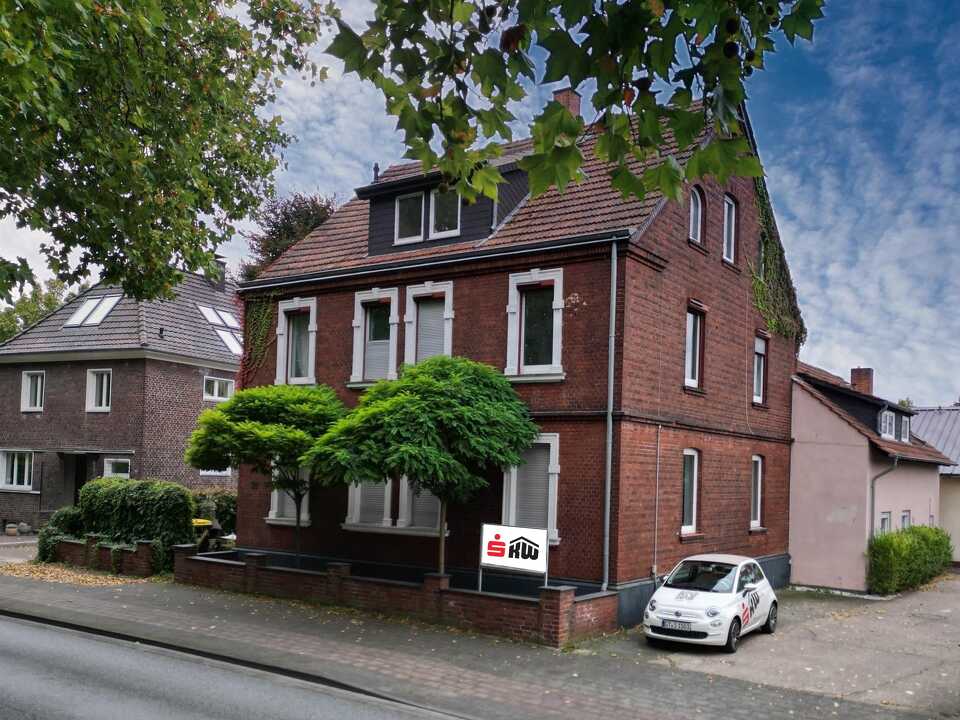 ...mit Anbau (anderer Eigentümer)  im hinterem Bereich