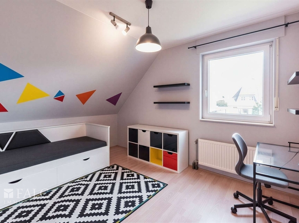 1.OG Schlafzimmer 1 - (KI generiert)