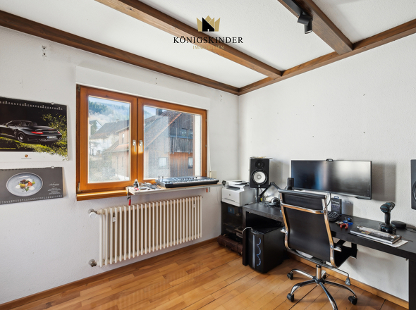 Büro /Kinderzimmer OG