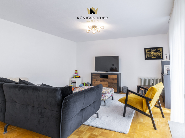 Großzügiger Wohnbereich mit Wohnlandschaft