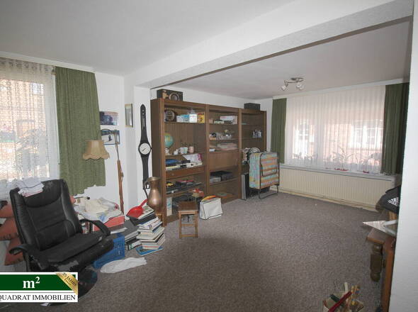 Ehemaliger Einliegerwohnung mit TV- u. Essbereich