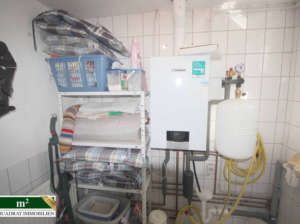 Wasch- und Heizungsraum mit WM-Anschluss