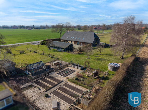 Gemüsegarten/Gewächshaus/Hühnerkoppel