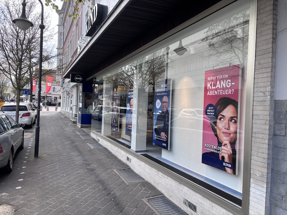 Blick zur Einkaufsstrasse