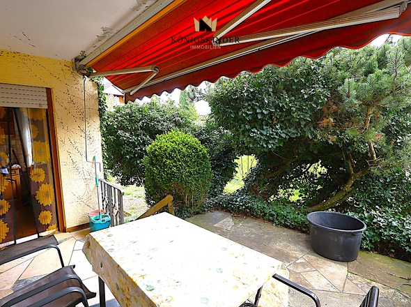 auf der sichtgeschützten Terrasse