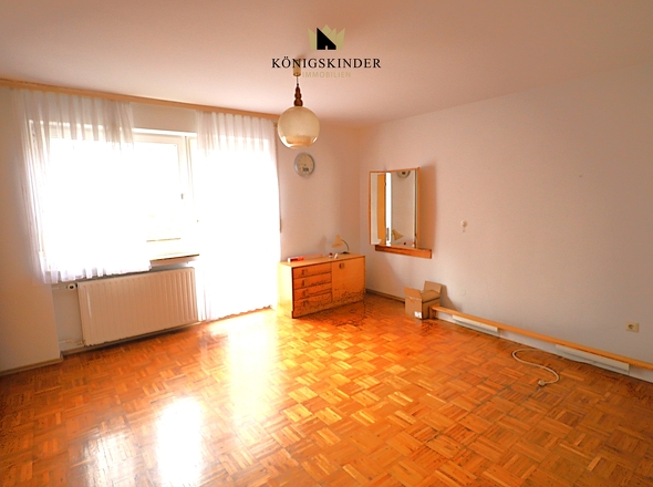 Schlafzimmer mit Balkon...