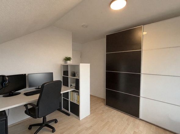 Büro bzw. Kinderzimmer