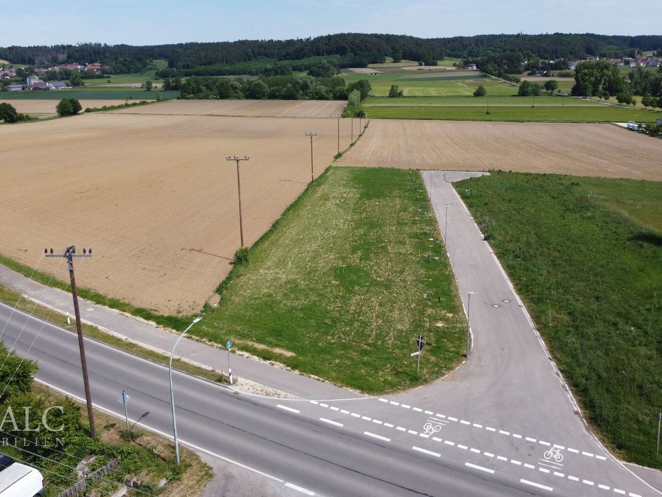Grundstück