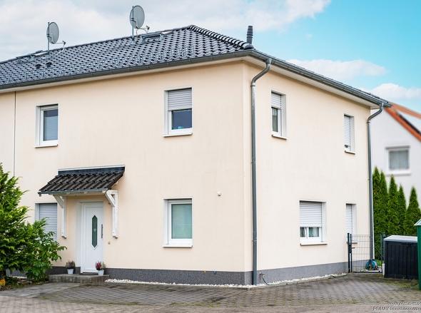 Doppelhaushälfte rechts