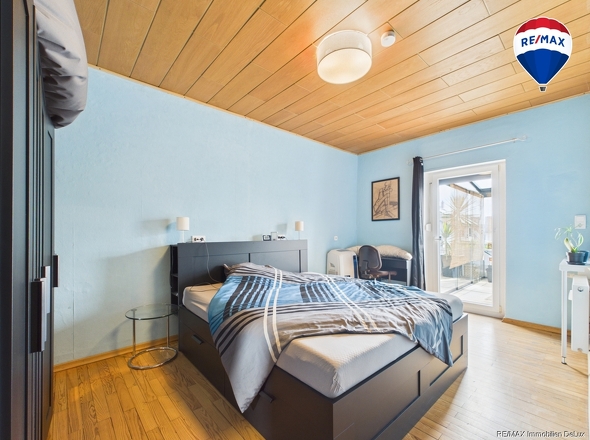 Schlafzimmer W.links