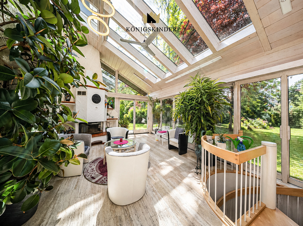 Exklusiver Wintergarten mit Panoramablick
