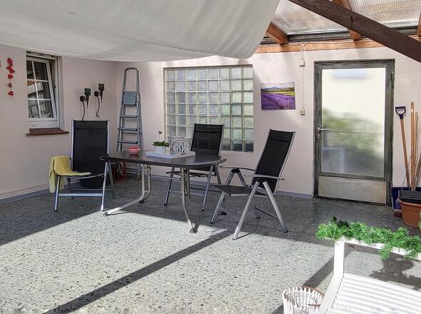 überdachte Terrasse