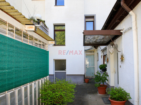 Wohnung-Hinterhaus