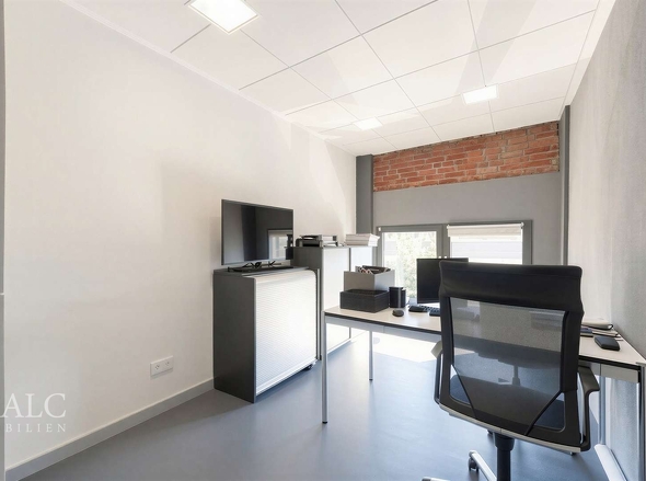Büro 7