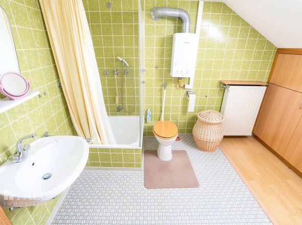 Badezimmer DG 