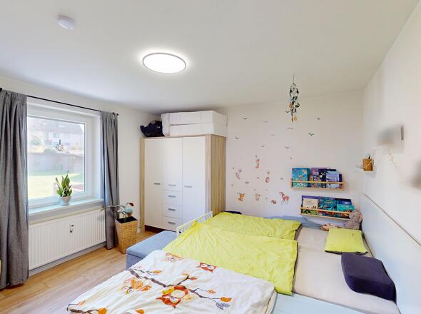 Schlafzimmer 1