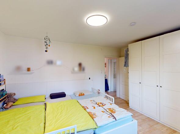 Schlafzimmer 1