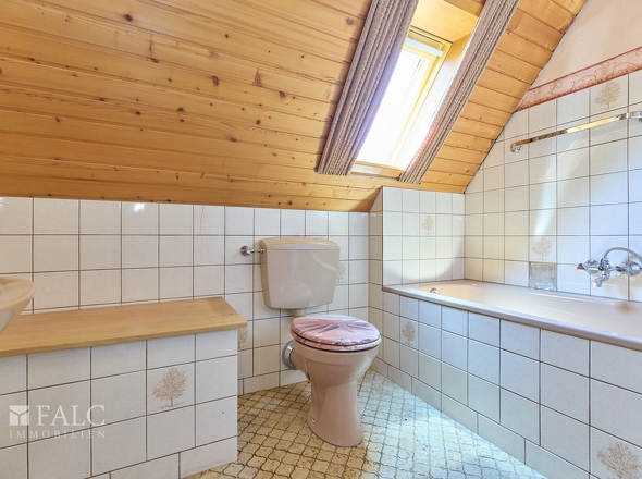 Bad mit Wanne