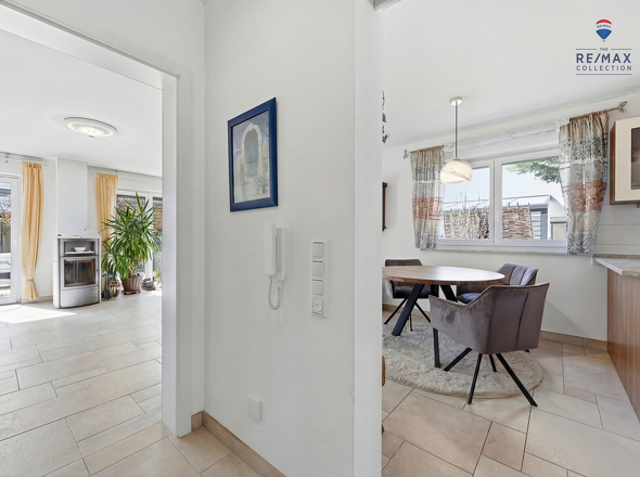 Blick ins Wohnzimmer / Essbereich