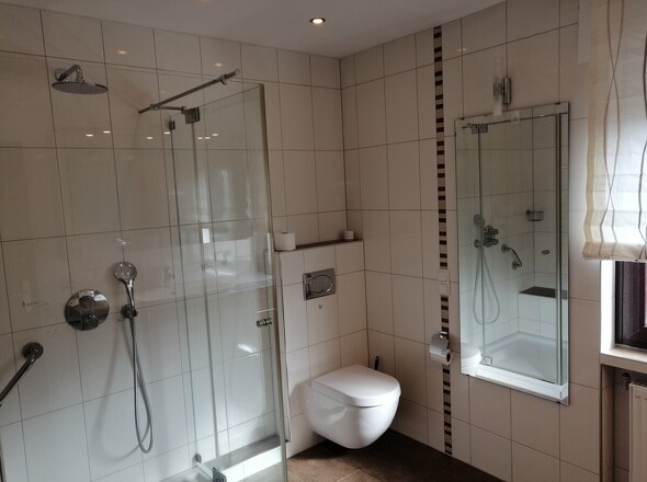 Bad mit Dusche