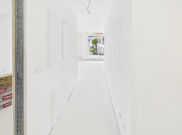 CAM04182G0-PR0050-STILL005