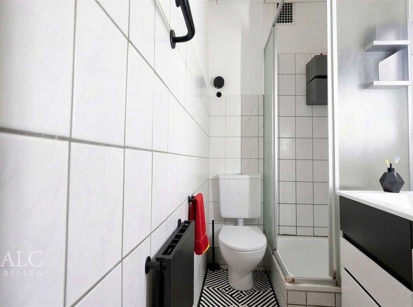 Badezimmer - (KI generiert)