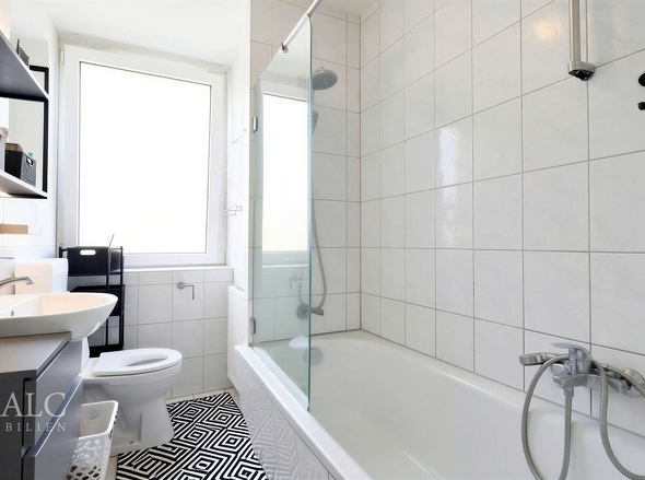 Badezimmer - (KI generiert)