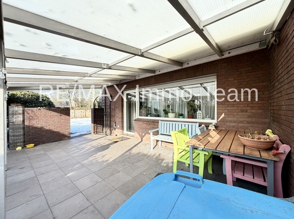 überdachte Terrasse